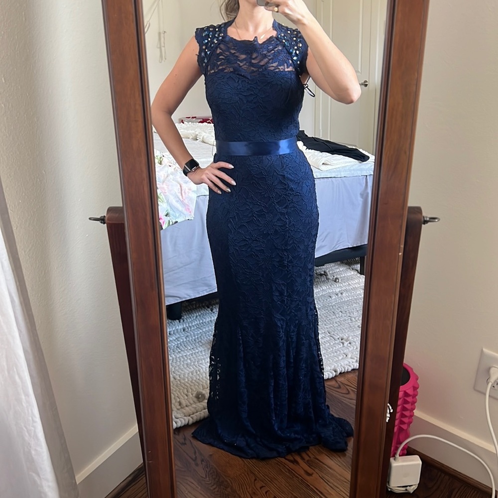 Prom / wedding guest Nightway navy blue gown